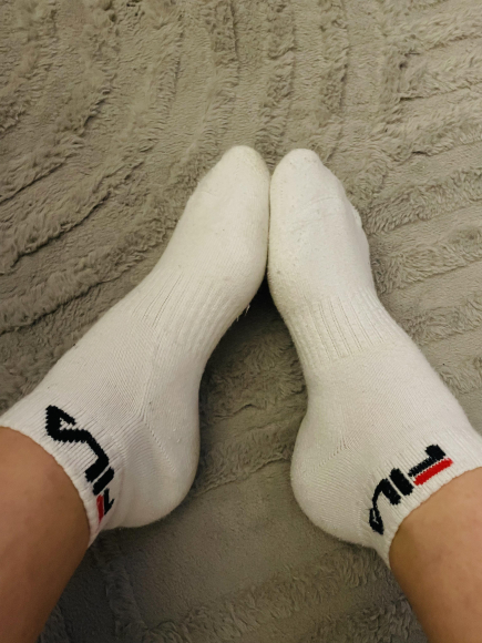Verkaufe Slips und Socken…..