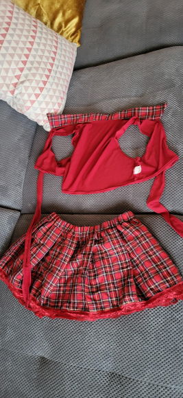Schulmädchen-outfit